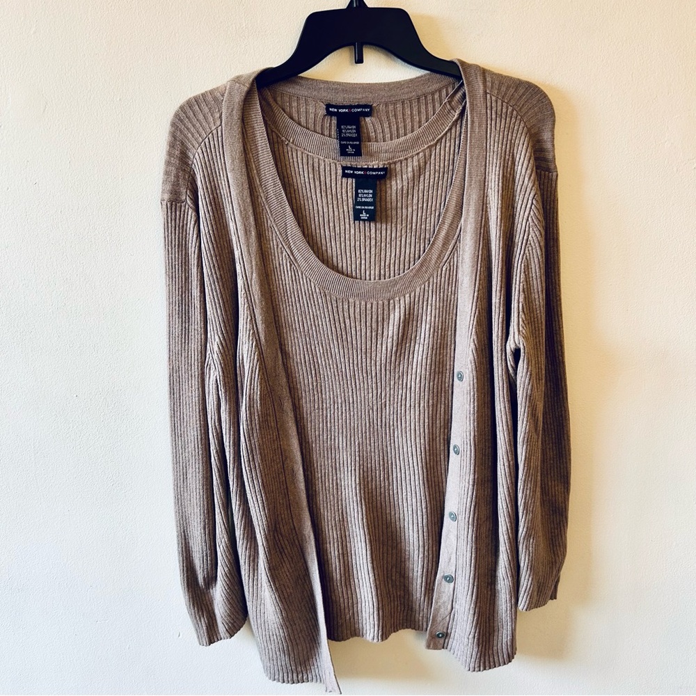 New York & Company vintage 2 piece ribbed sweater set size large